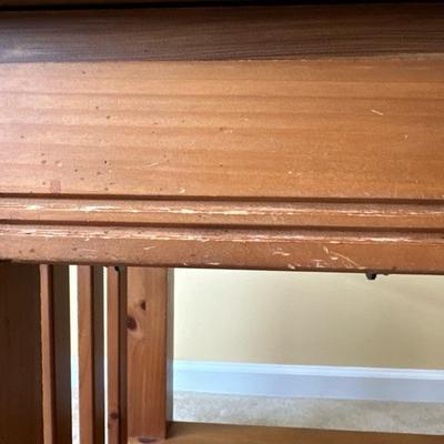 A Great Coffee Table with a Raising Top