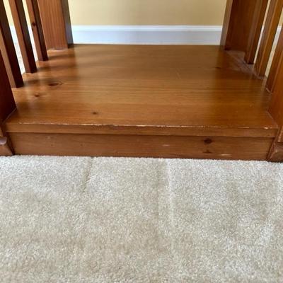 A Great Coffee Table with a Raising Top