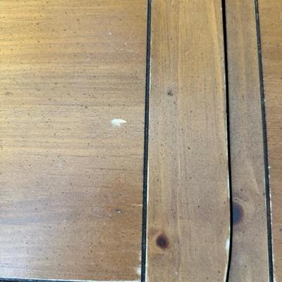 A Great Coffee Table with a Raising Top