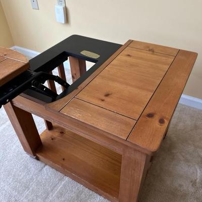 A Great Coffee Table with a Raising Top