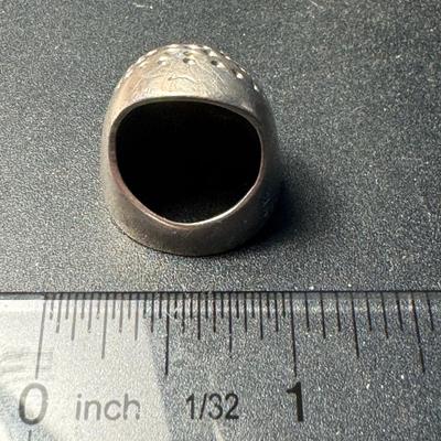 Open finger thimble / thumb thimble