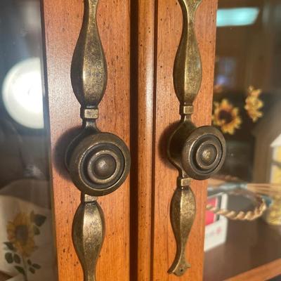 Z8-Cute Corner Cabinet