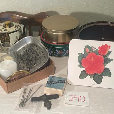 Z10-Kitchen and Decor Lot