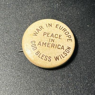 War button / pinback