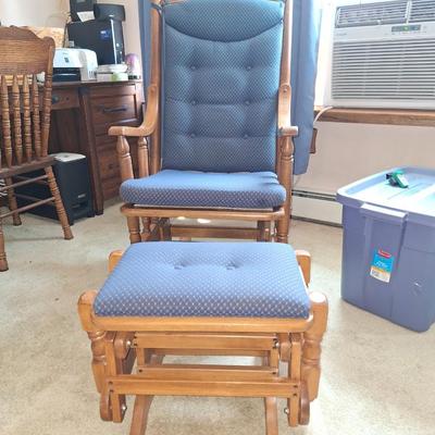 2 glider/rockers w/ ottomans