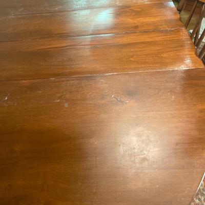 Z12-Kitchen Table with 2 Leaves and 4 Chairs