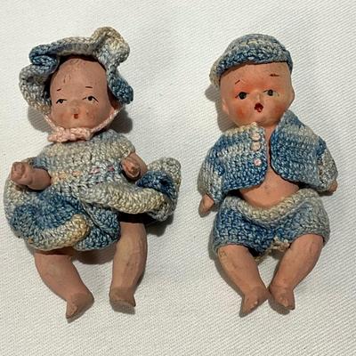 Vintage pair of jointed dolls