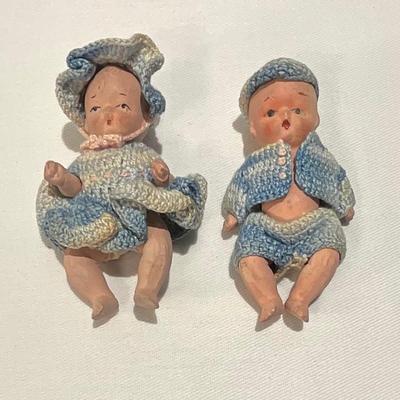 Vintage pair of jointed dolls