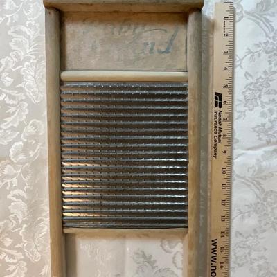 Antique washboard, 18in