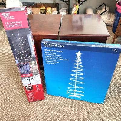 Lot #108 New in Box - 6 Foot Spiral Lighted Christmas Tree - 5 ft. LED Lighted Tree with Controller
