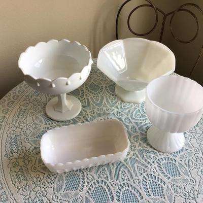 Milk Glass Bowl Lot