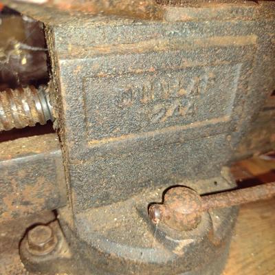 Dunlap 3 1/2" Vise (B)