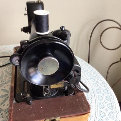 Portable Singer Sewing Machine