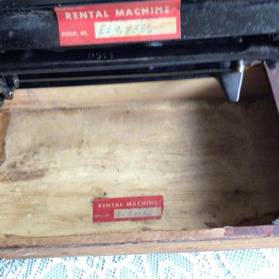 Portable Singer Sewing Machine