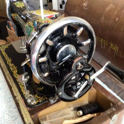 Portable Success Sewing Machine Hand Crank With Cover