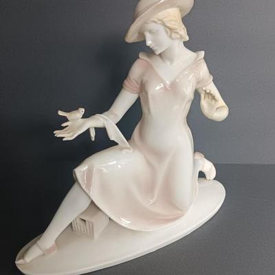 Immaculate 1930's Art Deco Dressel & Kister/Passau signed "horn" blue brush mark Figure