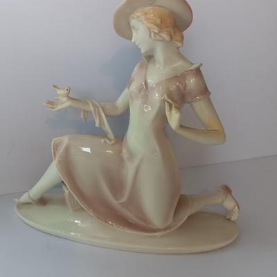 Immaculate 1930's Art Deco Dressel & Kister/Passau signed "horn" blue brush mark Figure