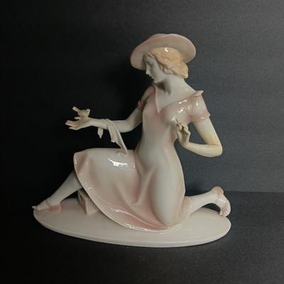 Immaculate 1930's Art Deco Dressel & Kister/Passau signed "horn" blue brush mark Figure