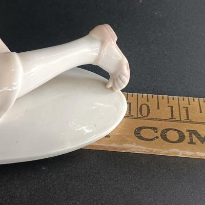 Immaculate 1930's Art Deco Dressel & Kister/Passau signed "horn" blue brush mark Figure