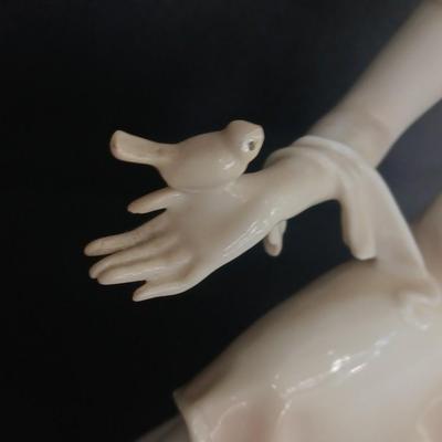 Immaculate 1930's Art Deco Dressel & Kister/Passau signed "horn" blue brush mark Figure