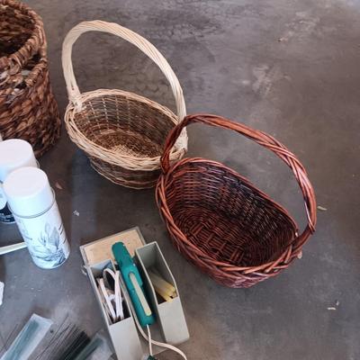 TILED WALL HUNG QUOTES, WICKER BASKETS, FLOWER ARRANGING SUPPLIES AND MORE