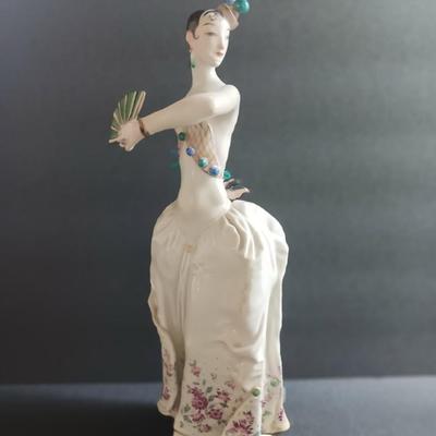 Meissen figure "Spanish dancer", polychrome painted, design: Paul Scheurich 1933, jubilee mark 1883-1983