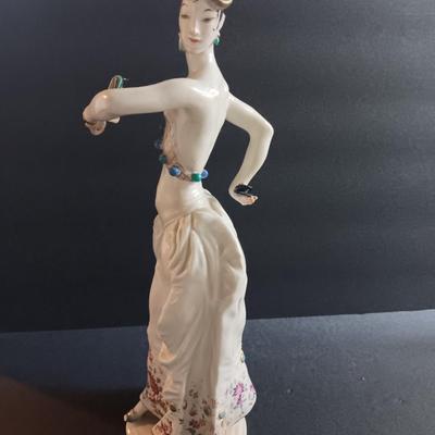 Meissen figure "Spanish dancer", polychrome painted, design: Paul Scheurich 1933, jubilee mark 1883-1983