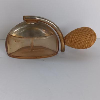 Antique perfume atomizer