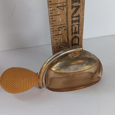 Antique perfume atomizer