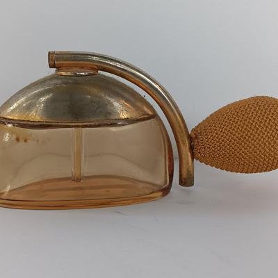 Antique perfume atomizer