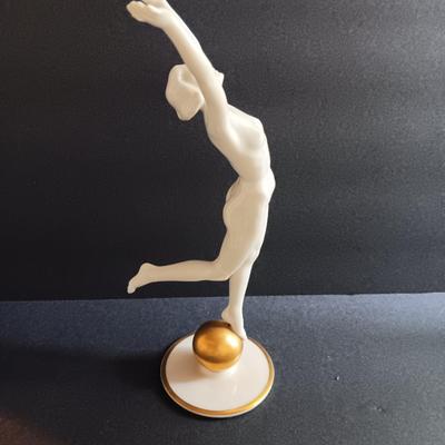 Exquisite HUTSCHENREUTHER NUDE SUNCHILD PORCELAIN BY KARL TUTTER - MCM