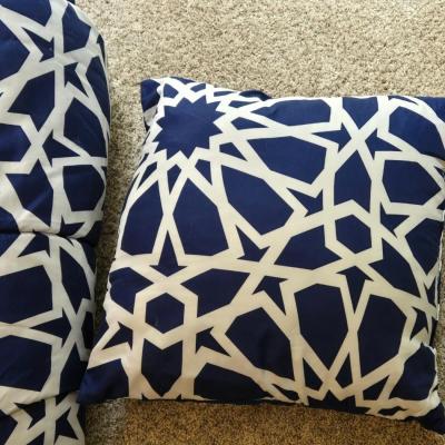 Queen Size Navy & White Comforter & Shams
