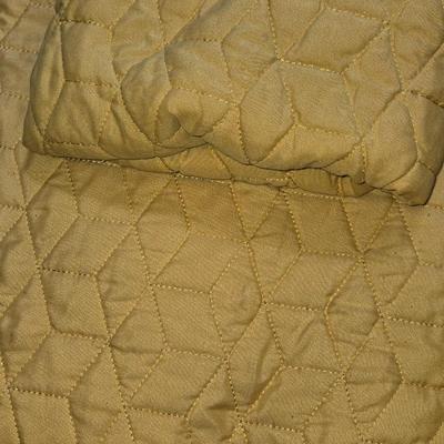 Queen or Full Bedspread & 2 Shams