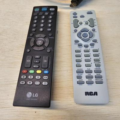 LG 23" Flat Screen TV & RCA CD/DVD Player (WS-JS)