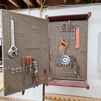 Peg Board Tool Rack & Tools (WS-JS)