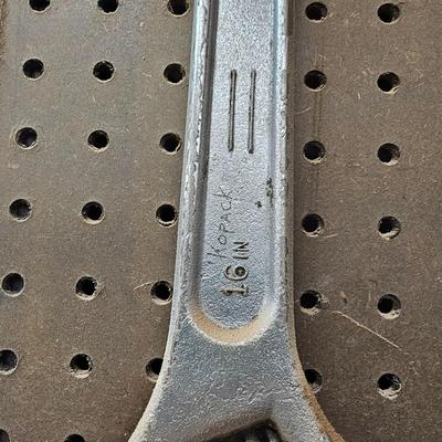 Peg Board Tool Rack & Tools (WS-JS)