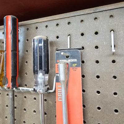 Peg Board Tool Rack & Tools (WS-JS)