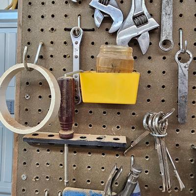 Peg Board Tool Rack & Tools (WS-JS)