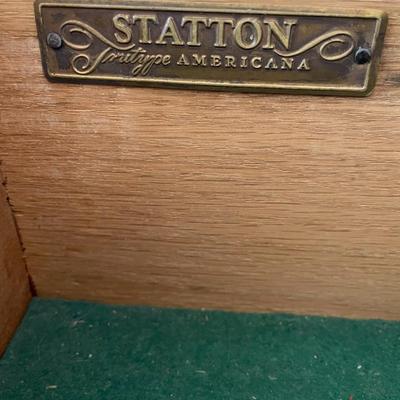 Antique Mahogany Federal Style Sideboard - Statton
