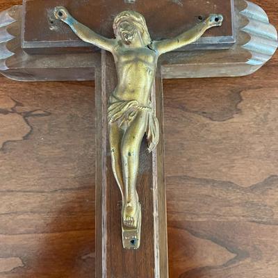 Vinatge LAST RITES CRUCIFIX with slide open compartment.
