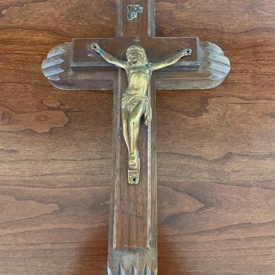 Vinatge LAST RITES CRUCIFIX with slide open compartment.