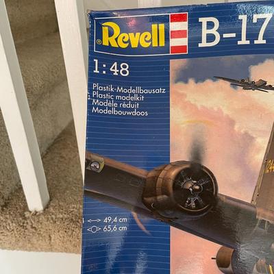 Revell 04297 1:48 B17F "MEMPHIS BELLE" UNOPENED.