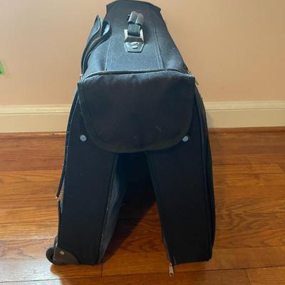 Travelers Club Business rolling Garment bag