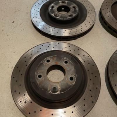 Corvette Service Manual - 1998. C5 Front Brake Duct Screens , 4 Brake Disks