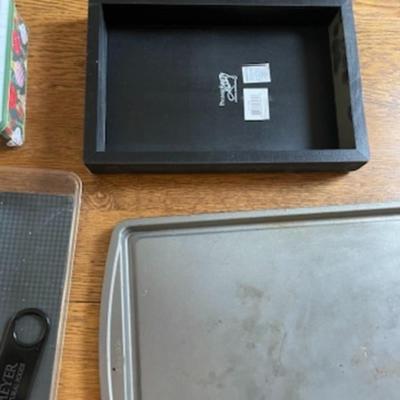 Lot of Kitchen item.