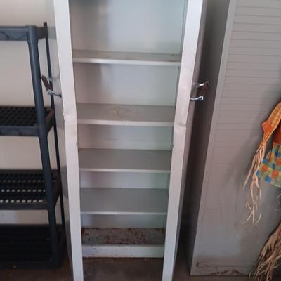 METAL STORAGE CABINET AND PLASTIC SHELF