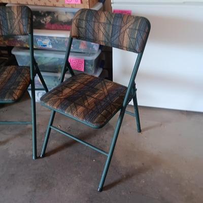 FOLDING CARD TABLE AND 4 FOLDING CHAIRS