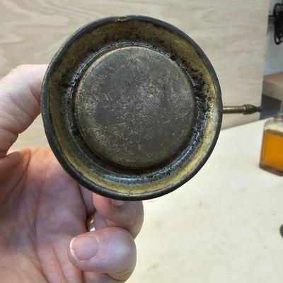 Vintage Oil Cans & Bottles (WS-JS)