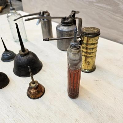 Vintage Oil Cans & Bottles (WS-JS)