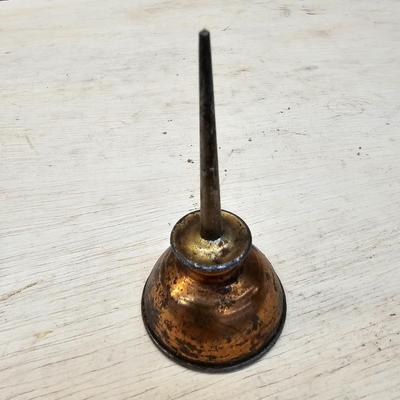 Vintage Oil Cans & Bottles (WS-JS)